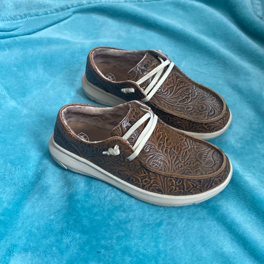 Ariat tooled slip ons